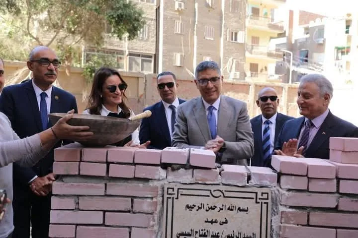 محافظ الجيزة يطلق مشروع مكتبة مصر العامة في شارع خاتم المرسلين بالعمرانية. محافظ الجيزة يطلق مشروع مكتبة مصر العامة في شارع خاتم المرسلين بالعمرانية.