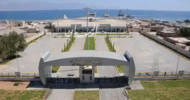 تعطيل حركة الشحن في ميناء نويبع بسبب الظروف الجوية السيئة تعطيل حركة الشحن في ميناء نويبع بسبب الظروف الجوية السيئة