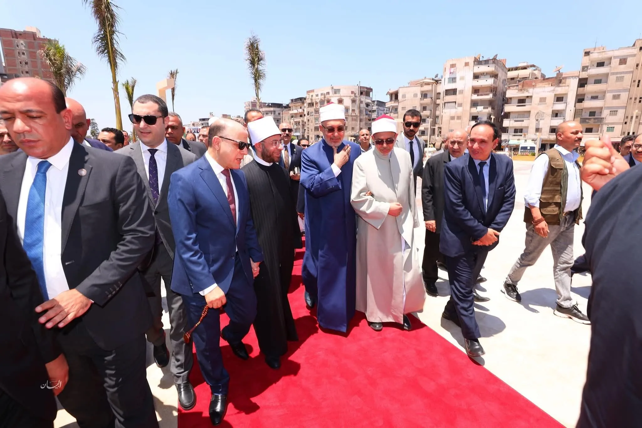 الأزهري وعياد وعبدالمعطي يقومون بجولة لتفقد المرحلة الثانية من مشروع تحسين الميدان الإبراهيمي في دسوق.