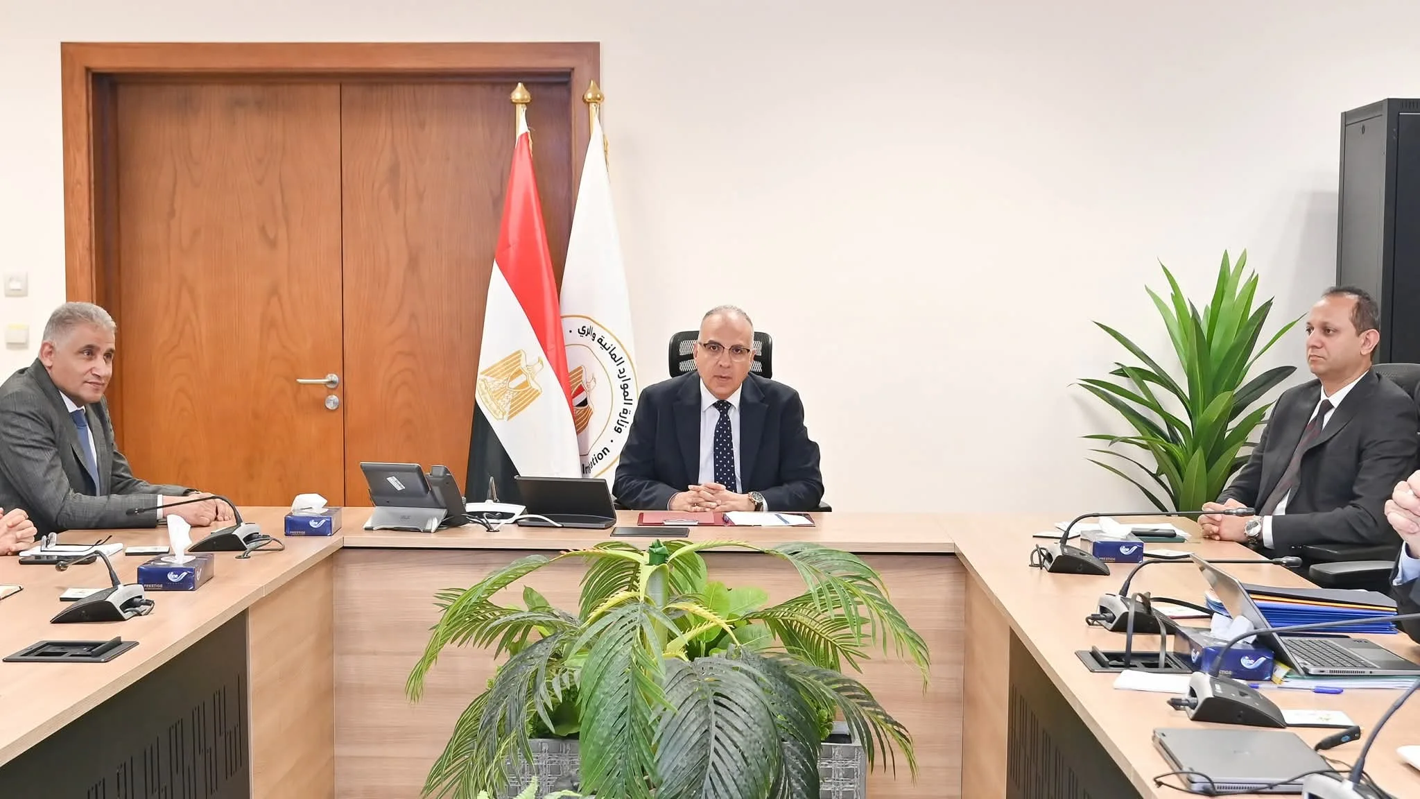 وزير الري يراقب خطوات اختيار “القيادات الجديدة لنظام الري المصري 2.0” وزير الري يراقب خطوات اختيار “القيادات الجديدة لنظام الري المصري 2.0”