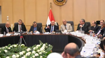 وزير الصناعة والنقل يرأس الاجتماع السابع والعشرين للهيئة الوزارية المعنية بالتنمية الصناعية