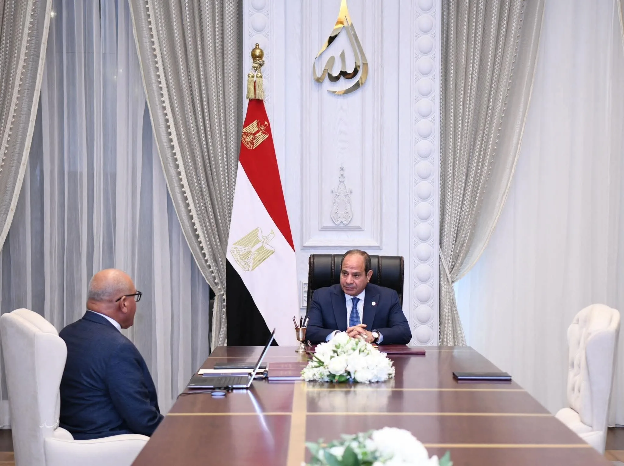 الرئيس عبد الفتاح السيسي يلتقي برئيس مجلس إدارة الهيئة العربية للتصنيع. الرئيس عبد الفتاح السيسي يلتقي برئيس مجلس إدارة الهيئة العربية للتصنيع.