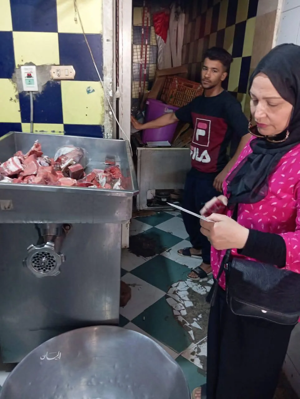 عمليات تفتيش على متاجر المواد الغذائية في المنطقة الشرقية عمليات تفتيش على متاجر المواد الغذائية في المنطقة الشرقية