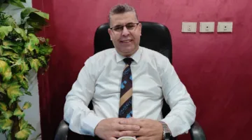 الأيام تفرش الساعات والساعات تفرش الأنفاس