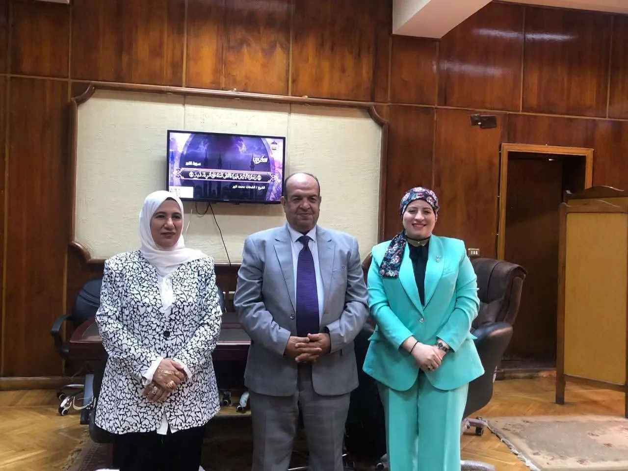 توقيع اتفاقية تعاون بين كلية الخدمة الاجتماعية ومؤسسة النداء في موقع مصنع الغزل والنسيج توقيع اتفاقية تعاون بين كلية الخدمة الاجتماعية ومؤسسة النداء في موقع مصنع الغزل والنسيج