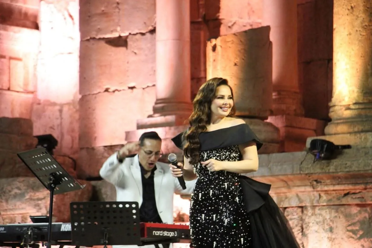 ديانا كرزون في “جرش 25”: جمهور حاشد وهويّة أردنية واضحة ديانا كرزون في “جرش 25”: جمهور حاشد وهويّة أردنية واضحة