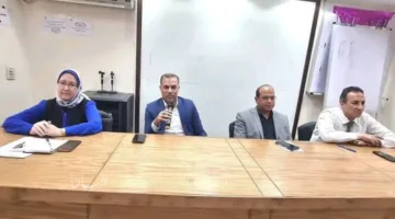 وكيل وزارة الصحة في البحيرة يترأس اجتماعًا شاملًا مع مديري الأقسام الفنية بالمديرية