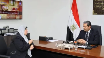 محافظ دمياط يلتقي هويدا شميس، رئيسة الإدارة المركزية للمشروعات في جهاز تعمير شمال سيناء