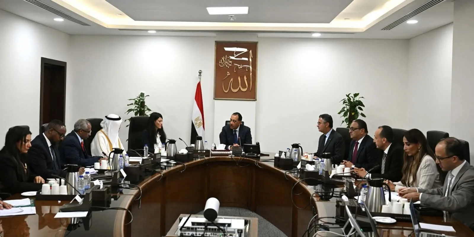 مدبولي يشدد على احترام الحكومة للدعم المقدم لتمويل التجارة في شراء الحبوب