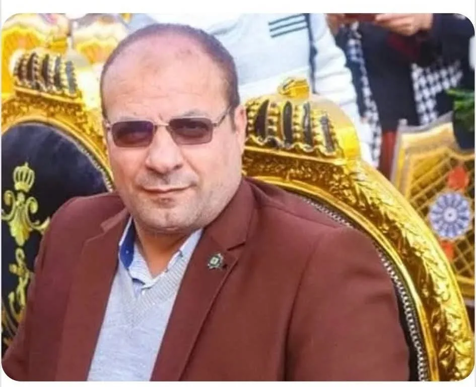 المُعلّم.. مصباح العلم الذي تنطفئ نيرانه بالحاجة المُعلّم.. مصباح العلم الذي تنطفئ نيرانه بالحاجة