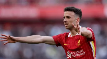 ليفربول ي homenaje الراحل جوتا في مباراة الإعداد يوم الأحد أمام بريستون