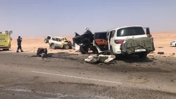 مقتل 5 أفراد، منهم 3 إماراتيين، في حادث سير في سلطنة عمان مقتل 5 أفراد، منهم 3 إماراتيين، في حادث سير في سلطنة عمان