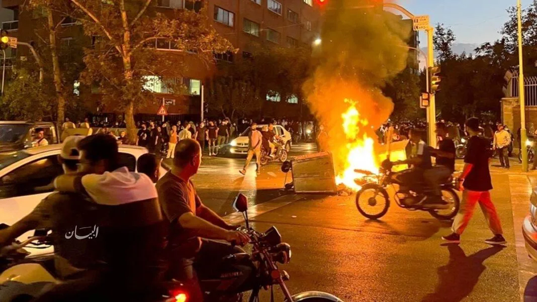 اللحظة الحاسمة: فرصة تقرير مصير مستقبل إيران الديمقراطي اللحظة الحاسمة: فرصة تقرير مصير مستقبل إيران الديمقراطي