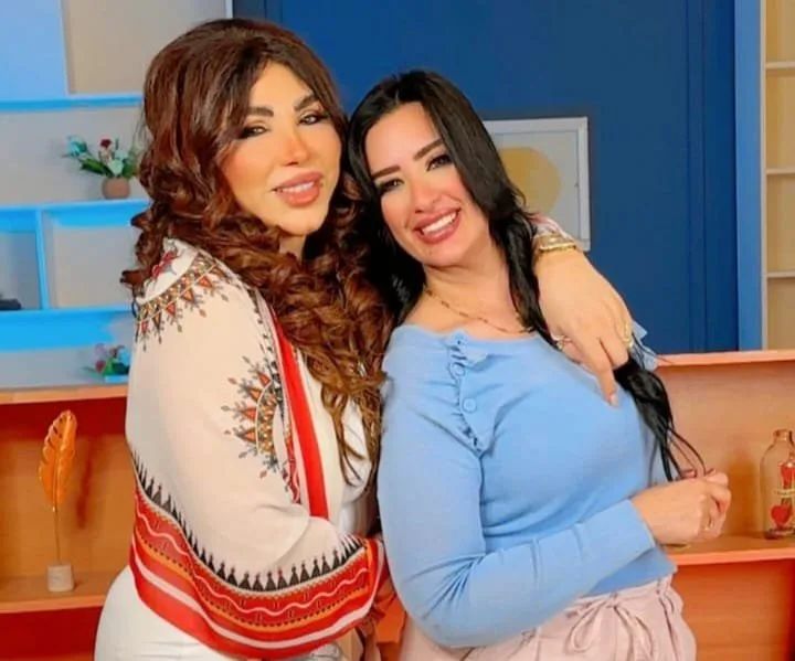 غادة إبراهيم لسيرا إبراهيم: زواجي من رجل أجنبي قريب، وقدمت الدعم لشيرين من أعماق قلبي، وفيلمي مع نادية الجندي منحني فرصة النجومية. غادة إبراهيم لسيرا إبراهيم: زواجي من رجل أجنبي قريب، وقدمت الدعم لشيرين من أعماق قلبي، وفيلمي مع نادية الجندي منحني فرصة النجومية.