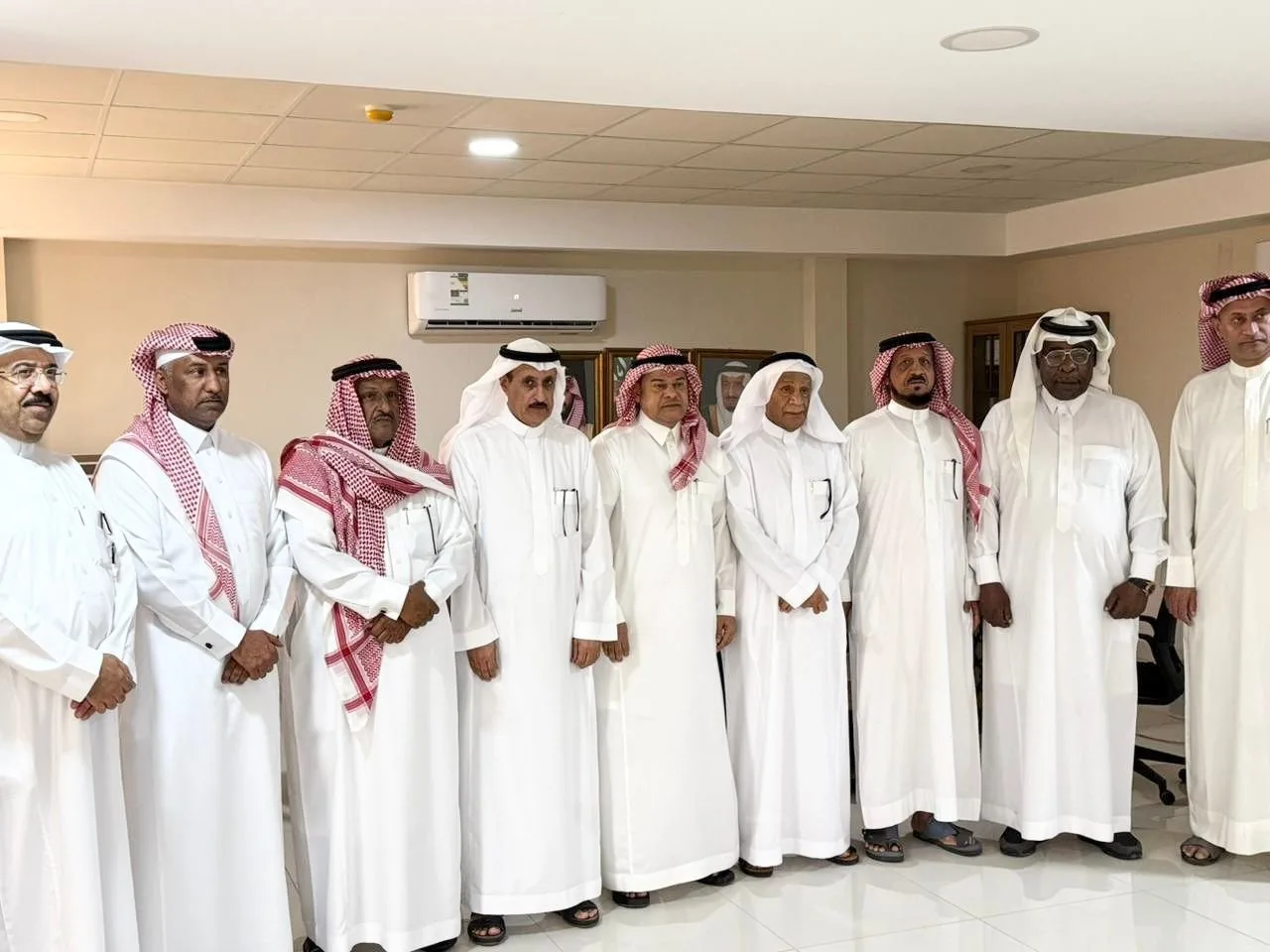 زميلتنا غدير عبدالله الطيار تنال درجة الماجستير في الإعلام من قسم الإعلام بجامعة الملك عبد العزيز. زميلتنا غدير عبدالله الطيار تنال درجة الماجستير في الإعلام من قسم الإعلام بجامعة الملك عبد العزيز.