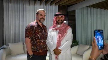نجم هوليوود ديفيد هاربر يتحدث من الرياض: كأس العالم للألعاب الإلكترونية يتجاوز التوقعات… وتنظيم يثير إعجاب الجميع.