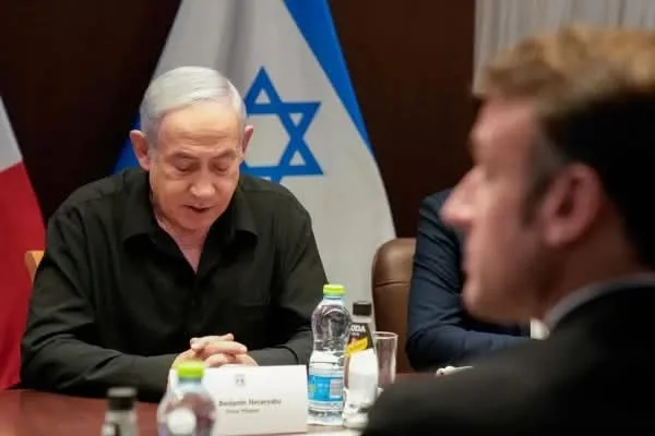 نتانياهو: إعلان فرنسا عن نيتها الاعتراف بدولة فلسطين يعد مكافأة للإرهاب ويمثل تهديداً وجودياً لإسرائيل. نتانياهو: إعلان فرنسا عن نيتها الاعتراف بدولة فلسطين يعد مكافأة للإرهاب ويمثل تهديداً وجودياً لإسرائيل.