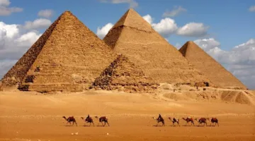 ناشيونال جيوغرافيك ترافيلر: أهرامات الجيزة من بين أهم 7 مواقع أثرية يجب اكتشافها عالمياً