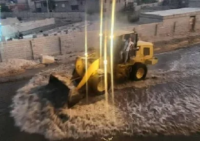 إجراء سريع لتصريف مياه الصرف من جسر أبي صقل في العريش إجراء سريع لتصريف مياه الصرف من جسر أبي صقل في العريش