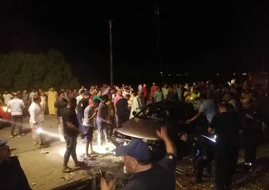 وفاة شخص وإصابة ثلاثة آخرين في حادث انقلاب سيارة بمصرف في عزبة مصباح بالغربية