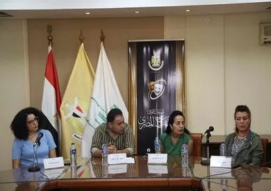 المركز القومي للمسرح يستمر في حوارات الوعي الجمالي: العلاقة بين الجسد والآلة والفضاء المسرحي في صميم النقاشات الفنية المركز القومي للمسرح يستمر في حوارات الوعي الجمالي: العلاقة بين الجسد والآلة والفضاء المسرحي في صميم النقاشات الفنية