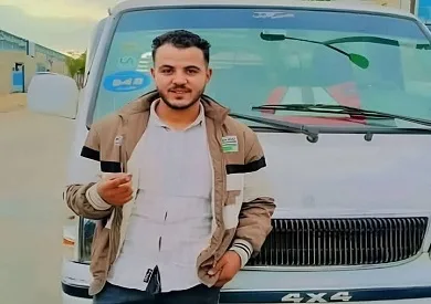 سعادة في الآخرة: قصة حب سائق ميكروباص وفارق خطيبته.. جمعهما النضال وفرقتهما الأقدار، وتم دفنهما سوياً. سعادة في الآخرة: قصة حب سائق ميكروباص وفارق خطيبته.. جمعهما النضال وفرقتهما الأقدار، وتم دفنهما سوياً.