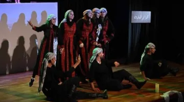 القنصل الفلسطيني يحضر عرض «يافا والباب الأزرق» في مهرجان المسرح الدولي بالأردن
