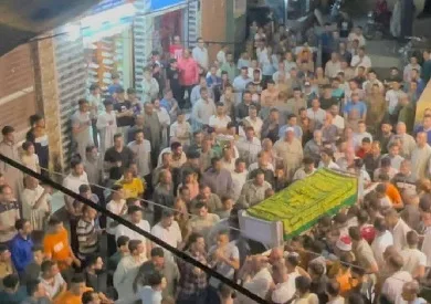 عروس الجنة.. وداع جثمان الطالبة منة الله ضحية الحادث الإقليمي في المنوفية عروس الجنة.. وداع جثمان الطالبة منة الله ضحية الحادث الإقليمي في المنوفية
