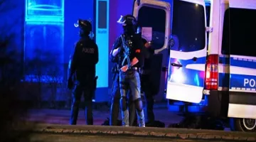 حادثة قطار في ألمانيا: 3 وفيات و34 إصابة بسبب انحراف عربات وسط عاصفة شديدة