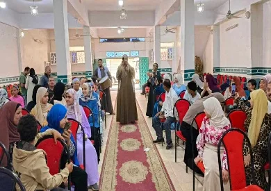 «حافلة الفن الجميل» تأخد أطفال مؤسسة «أقدار» في جولة توعوية وتثقيفية بمصر القديمة