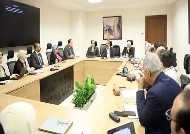 وزارة الصحة تعقد اجتماعًا لمناقشة حركة النيابات وتعزيز ظروف العمل للأطباء وزارة الصحة تعقد اجتماعًا لمناقشة حركة النيابات وتعزيز ظروف العمل للأطباء