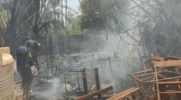 نشوب حريق في فناء مدرسة يؤدي إلى احتراق 25 مقعدًا نتيجة “سيجارة” في فرشوط شمال قنا