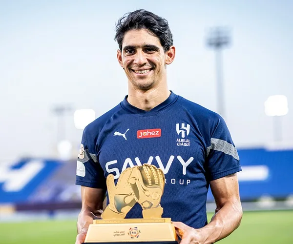 الهلال يبدأ خطوات تجديد عقد ياسين بونو الهلال يبدأ خطوات تجديد عقد ياسين بونو