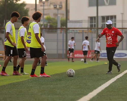 المنتخب الفرعي يبدأ تدريباته الأولى تحضيراً لكأس العالم المنتخب الفرعي يبدأ تدريباته الأولى تحضيراً لكأس العالم