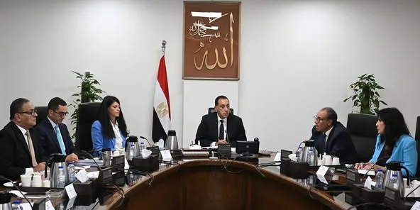 رئيس الوزراء يسلط الضوء على مساعي تعزيز التعاون الاقتصادي بين مصر والولايات المتحدة رئيس الوزراء يسلط الضوء على مساعي تعزيز التعاون الاقتصادي بين مصر والولايات المتحدة