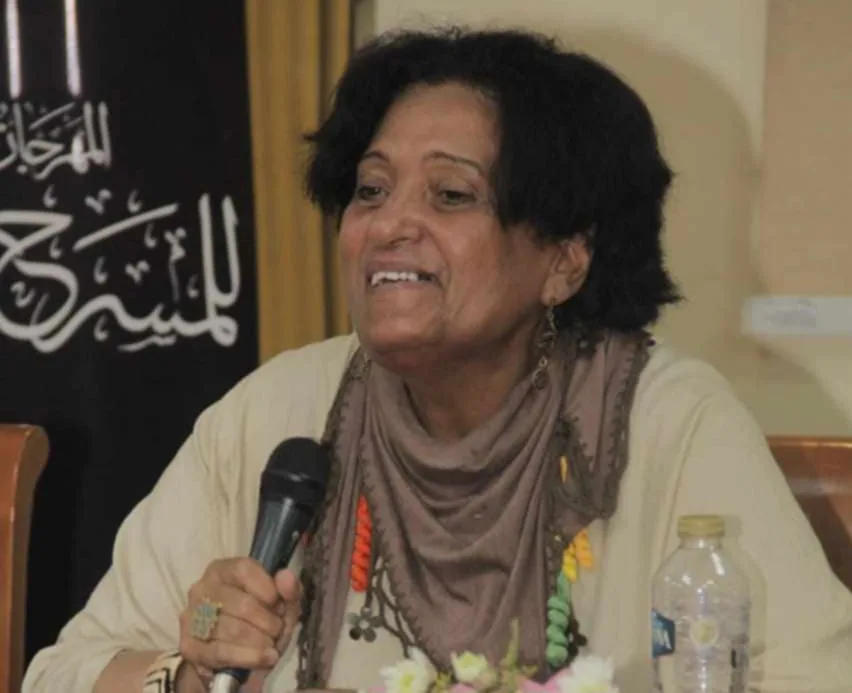 المخرجة عبير علي تسلط الضوء على قصص التجربة والإخلاص للمهملين خلال مهرجان المسرح القومي. المخرجة عبير علي تسلط الضوء على قصص التجربة والإخلاص للمهملين خلال مهرجان المسرح القومي.