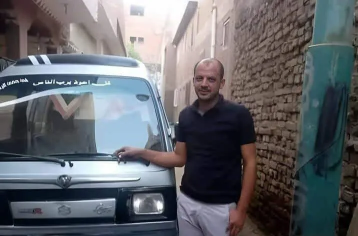 سكان قرية منيل عروس يستعدون لوداع محمد نبيل ضحية حادث الطريق الإقليمي في المنوفية سكان قرية منيل عروس يستعدون لوداع محمد نبيل ضحية حادث الطريق الإقليمي في المنوفية