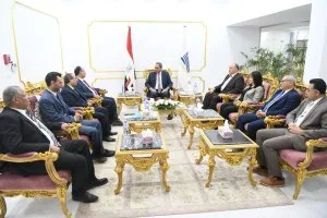 محافظ قنا يلتقي بوفد من الكنيسة الإنجيلية لاستكشاف آفاق التعاون وتعزيز العلاقات المجتمعية