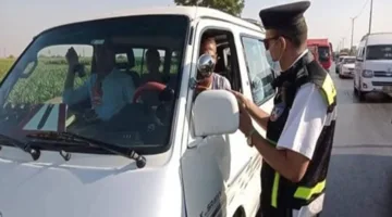 مصر تفرض عقوبات أشد على مخالفات القيادة للحد من حوادث الطرق