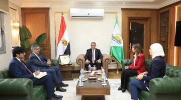محافظ الجيزة يلتقي بالسفير الباكستاني لمناقشة أوجه التعاون المشترك