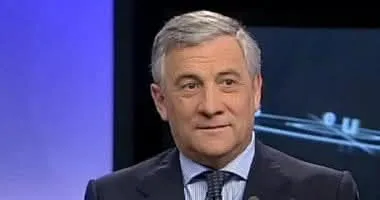 وزير الخارجية الإيطالي يطلب من إسرائيل إنهاء أنشطتها في غزة وزير الخارجية الإيطالي يطلب من إسرائيل إنهاء أنشطتها في غزة