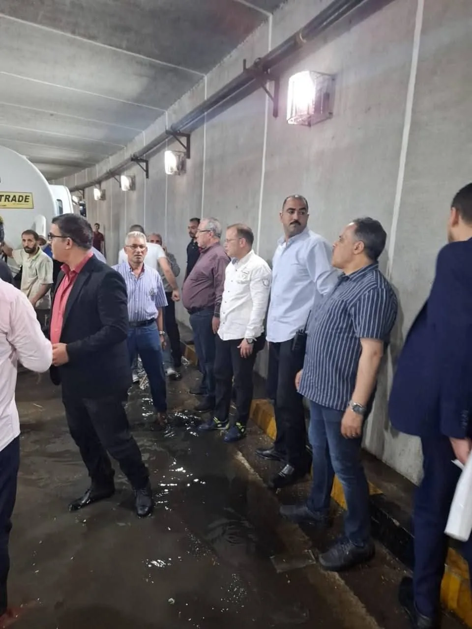 محافظ الشرقية يراقب جهود إزالة تجمعات مياه الأمطار من نفق عرابي وشوارع الزقازيق محافظ الشرقية يراقب جهود إزالة تجمعات مياه الأمطار من نفق عرابي وشوارع الزقازيق