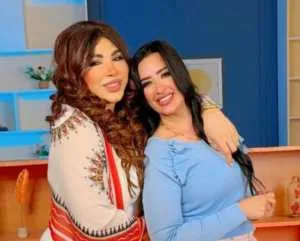 غادة إبراهيم تُخبر سيرا إبراهيم: تعلمت فنون المهنة من الرواد.. وزفافي من شخص غير مصري سيتم خلال أسابيع. غادة إبراهيم تُخبر سيرا إبراهيم: تعلمت فنون المهنة من الرواد.. وزفافي من شخص غير مصري سيتم خلال أسابيع.