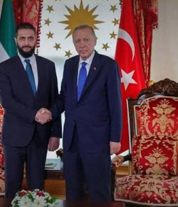 أردوغان لآحمد الشرع: الاعتداءات الإسرائيلية على سوريا مرفوضة وتعد خطرًا على المنطقة بأسرها. أردوغان لآحمد الشرع: الاعتداءات الإسرائيلية على سوريا مرفوضة وتعد خطرًا على المنطقة بأسرها.