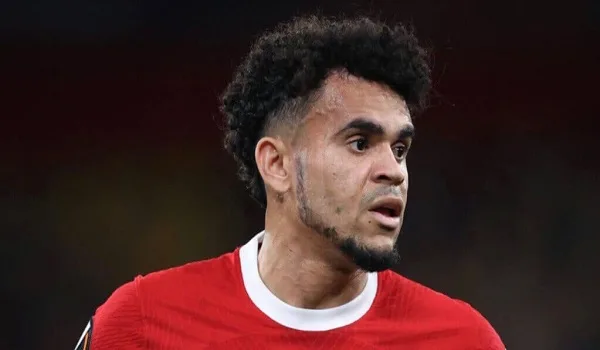 بايرن ميونيخ يبدأ خطواته الرسمية للتعاقد مع لويس دياز لاعب ليفربول