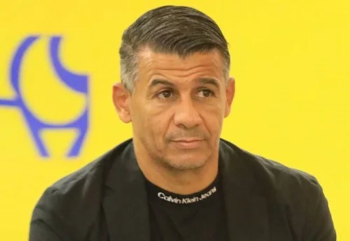الجزائري ميلود حمدي يشرع في مهمته مع نادي الإسماعيلي