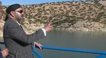 الملك محمد السادس يدعو إلى إدراج قضايا المياه في مركز التنمية المحلية