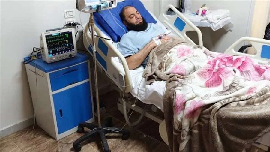 الداعية السلفي المصري حازم شومان يتلقى العلاج في المستشفى نتيجة لأزمة قلبية الداعية السلفي المصري حازم شومان يتلقى العلاج في المستشفى نتيجة لأزمة قلبية