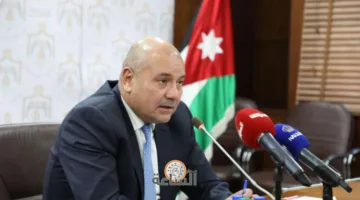 العواد يلتقي بشباب وفتيات حزب عزم.. ماذا تناول من حديث؟ (صور)