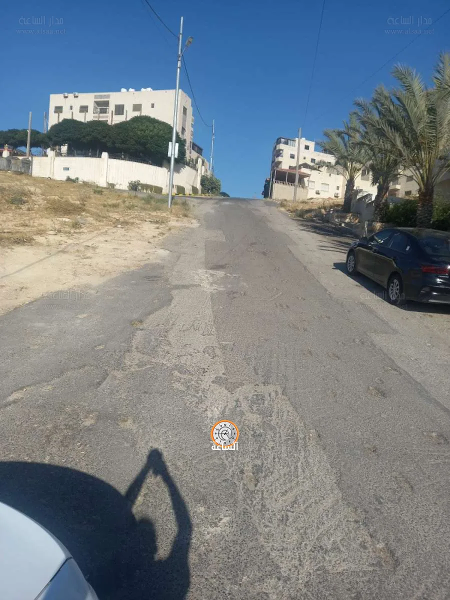 شكاوى المواطنين من سوء حالة الطرق في أبو نصير شكاوى المواطنين من سوء حالة الطرق في أبو نصير